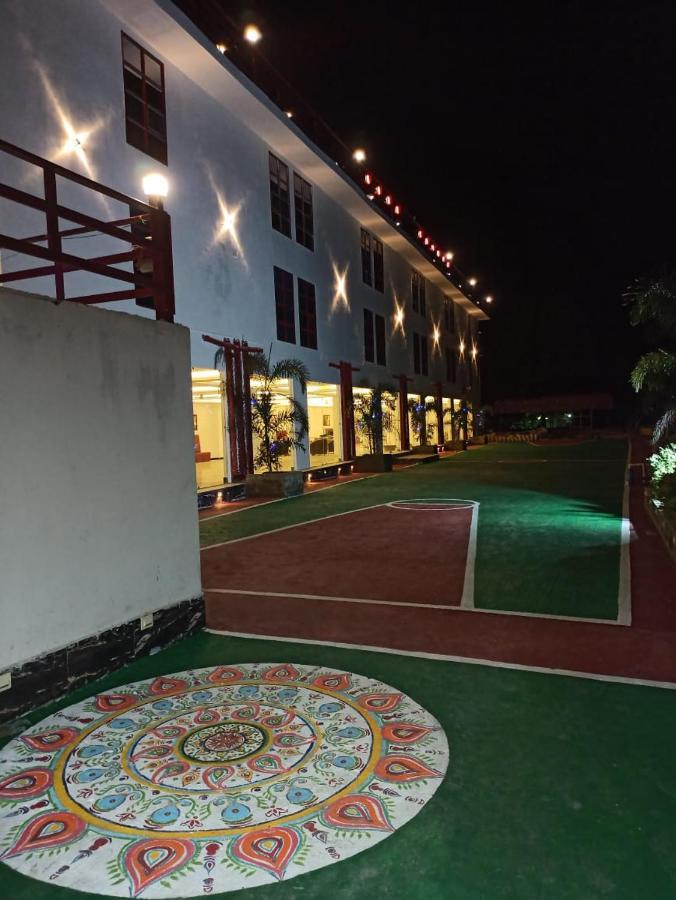 Gods County. Resort & Banquets Tarapith Exterior foto