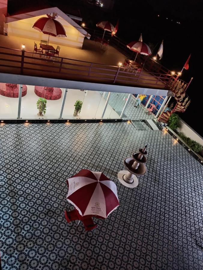 Gods County. Resort & Banquets Tarapith Exterior foto
