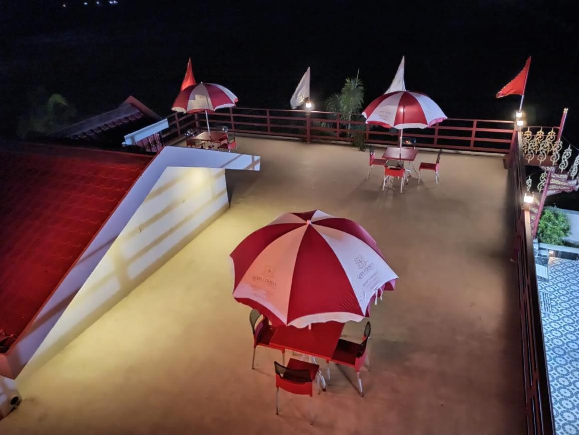 Gods County. Resort & Banquets Tarapith Exterior foto