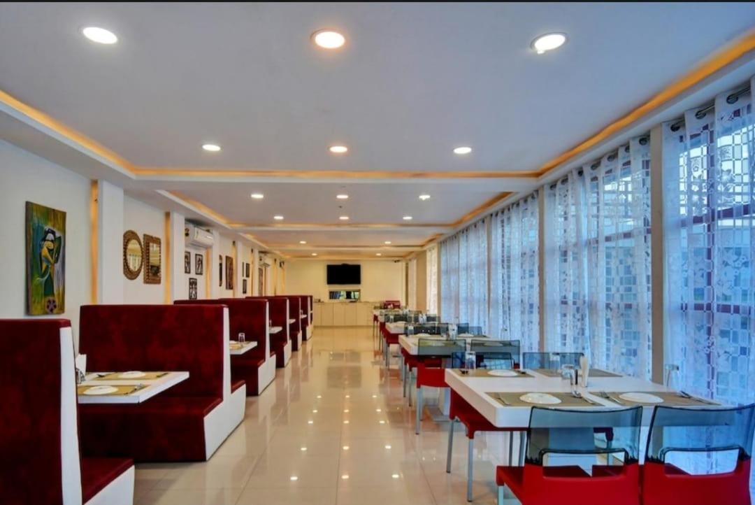 Gods County. Resort & Banquets Tarapith Exterior foto